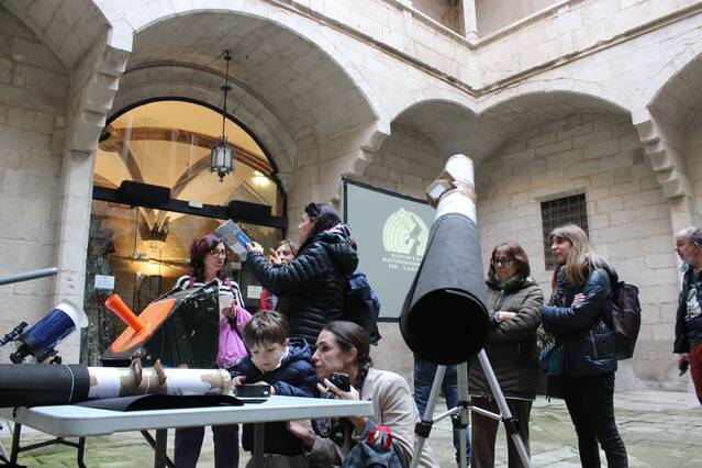 L’observació de l’eclipsi total de Sol del 12 d’agost torna a ser protagonista al cicle ‘Ciència a l’IEI’ amb una exposició i una xerrada