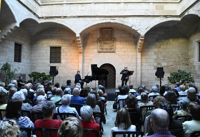 Xavier Albertí i Lluís Homar tanquen el cicle de Sant Jordi de l’IEI amb poesia i música