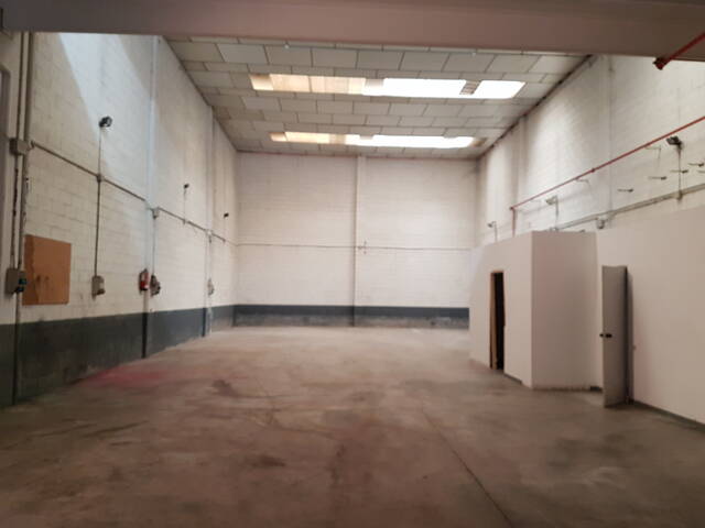 Edificio industrial en Montcada i Reixac Ref.778