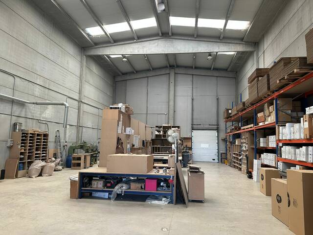 Edificio Industrial en Sant Andreu de la Barca Ref.805