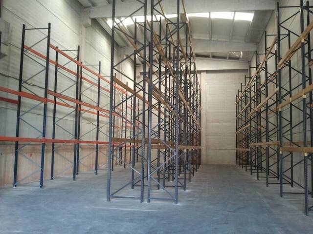 Edificio industrial en Cervelló Ref.815