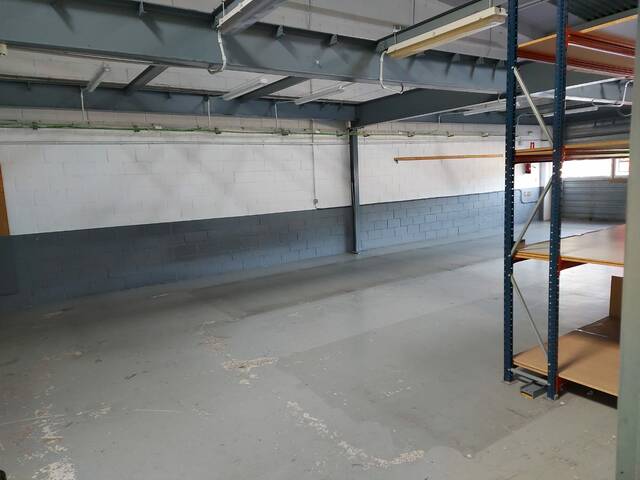 Edificio Industrial en Badalona Ref.817