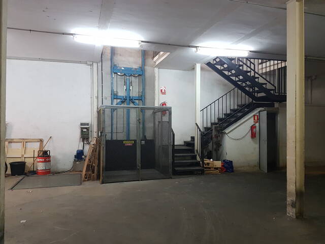Edificio Industrial en Montgat Ref.820
