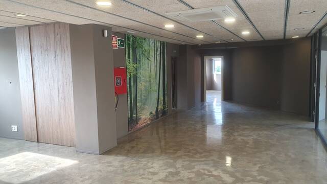 Edificio industrial en Badalona Ref.799