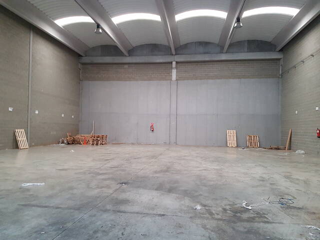 Edificio industrial en Cervello Ref.809