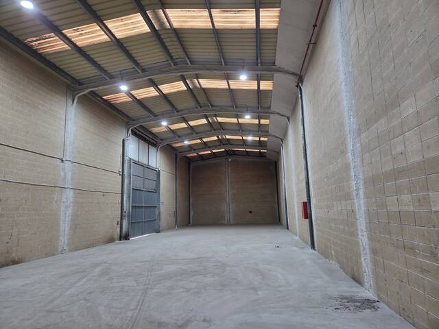 Edificio Industrial en Granollers Ref.806